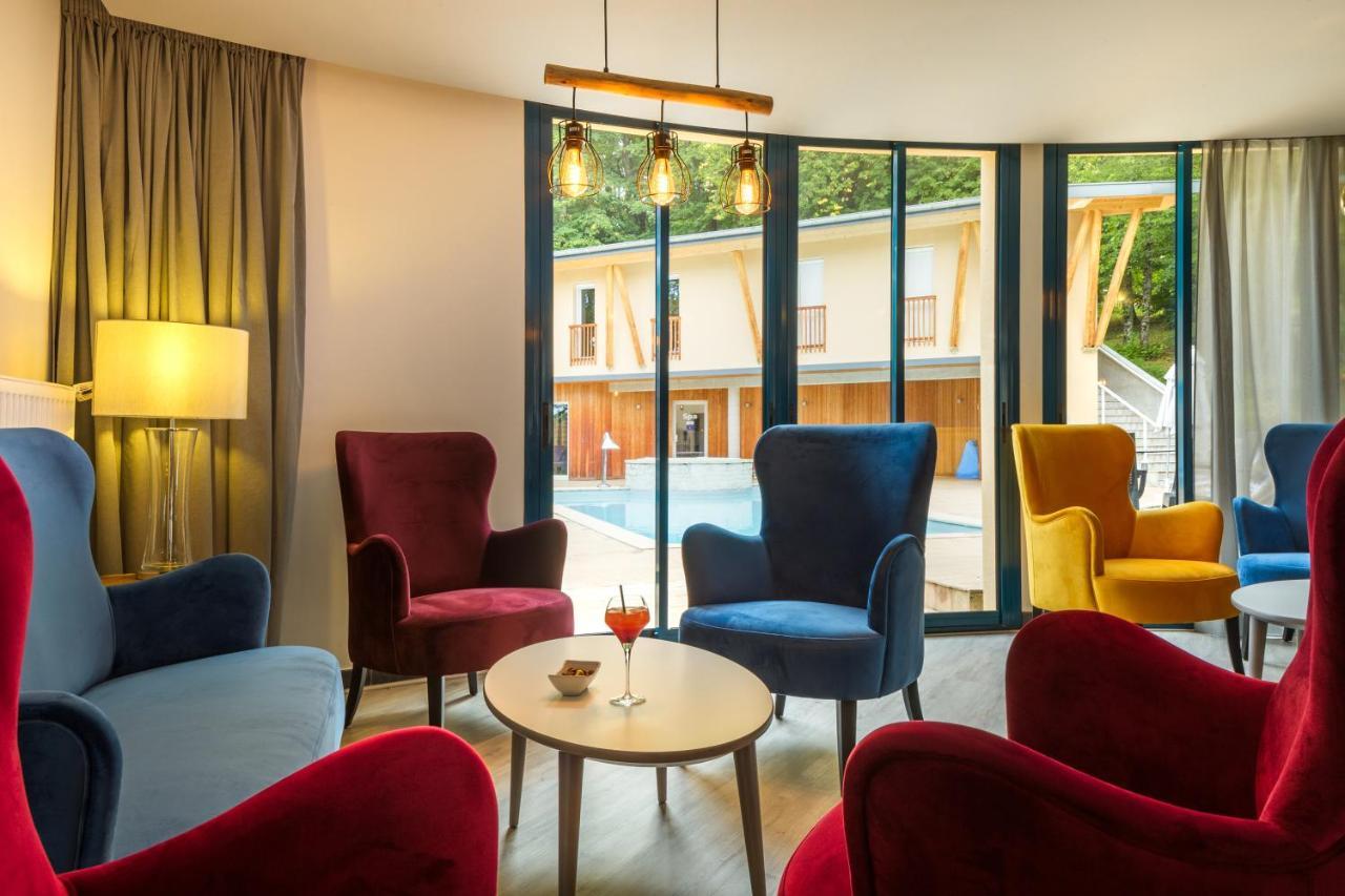 Logis Hotel Parenthese, Restaurant & Spa Chille Exteriér fotografie