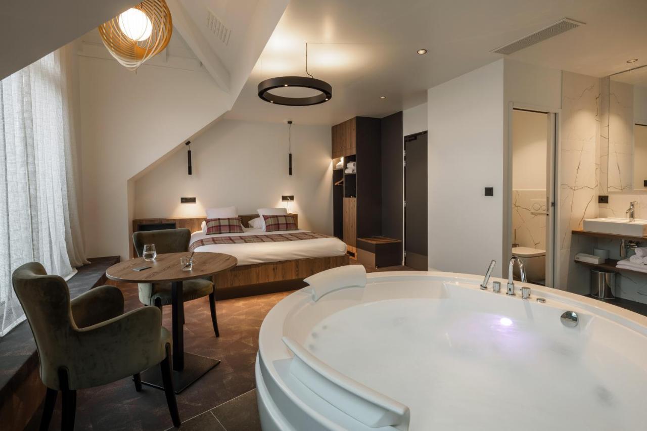 Logis Hotel Parenthese, Restaurant & Spa Chille Exteriér fotografie