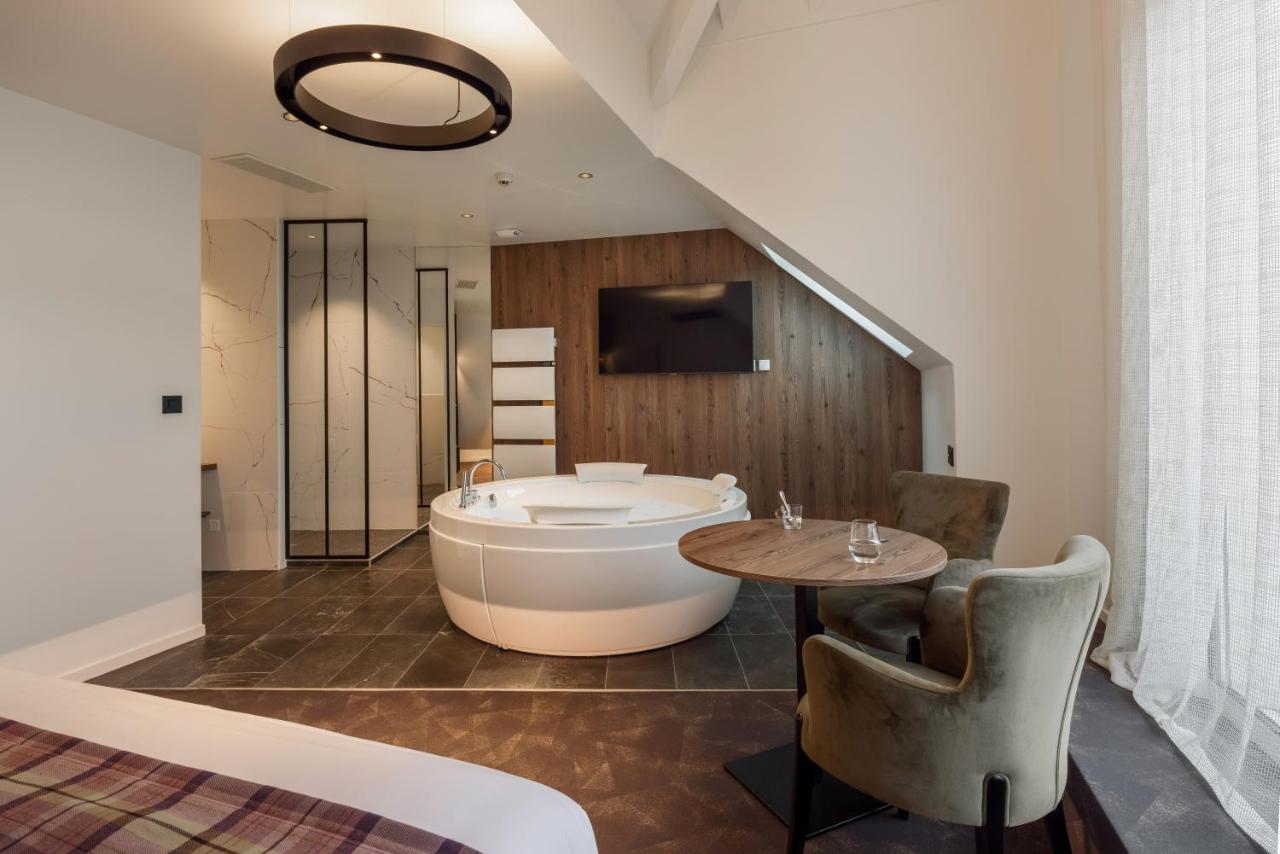Logis Hotel Parenthese, Restaurant & Spa Chille Exteriér fotografie